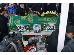 Müzeyyen Senar’a Veda