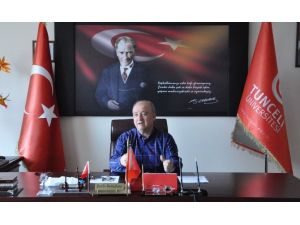 O Üniversitenin Rektörü İstifa Etti