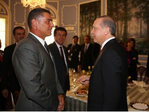 Cumhurbaşkanı Erdoğan’a Eski Gs Kalecisi Mondragon’dan Sürpriz