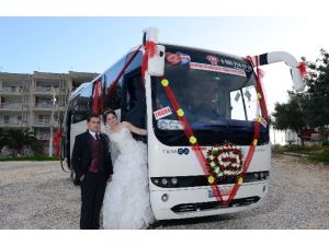 Otobüsü Gelin Arabası Yaptı
