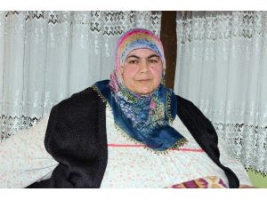 Kiloları Yüzünden Evinde Hapis Hayatı Yaşıyor