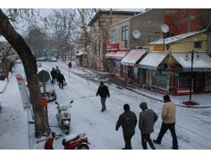 Bayramiç’te 32 Köy Yolu Ulaşıma Kapandı
