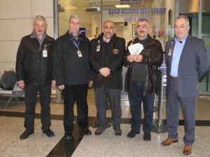Bulduğu Para Çalınmasın Diye Başında Bekledi