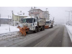 Afyonkarahisar’da 50 Santimetreyi Bulan Beyaz Kabusla Mücadele