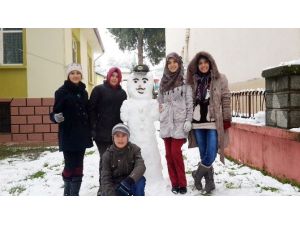Kardan Gelin Ve Damat Gülümsetti