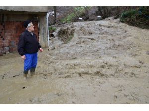 (Özel Haber) Heyelan Korkusundan Uyuyamıyorlar