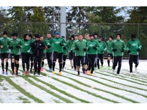 Denizlispor Kar Altında Çalıştı