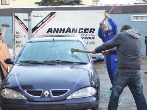 Türk Galericiden Fransaya Balyozlu-baltalı Tepki