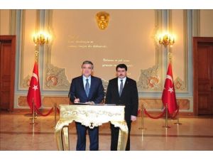 Abdullah Gül’den Vali Vasip Şahin’e Ziyaret