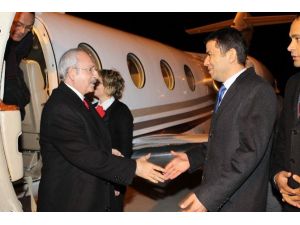 Kılıçdaroğlu, Gençlerle Tavla Oynadı