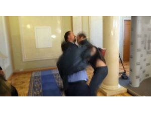 Onlar Boksör Değil Milletvekili