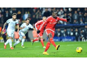 Demba Ba Mı? Fernandao Mu?