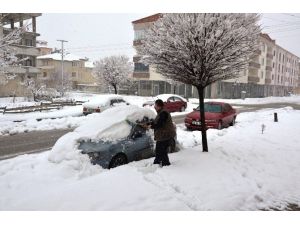 Kahramanmaraş’ta Kar Hayatı Olumsuz Etkiliyor