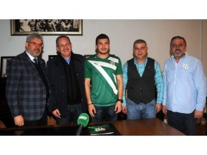 Bursaspor Genç İsimle Sözleşme Uzattı