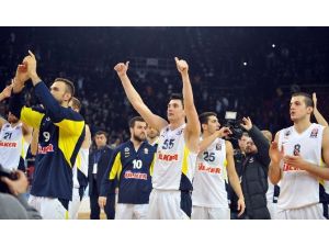 Derbide Gülen Taraf Fenerbahçe