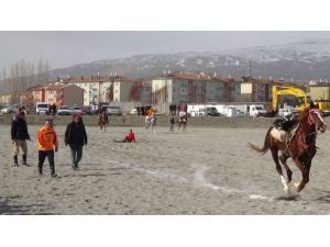 Nefes Kesen Cirit Müsabakası
