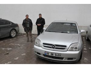 Polis Memuru Milletvekili Adayı Olabilmek İçin Aracını Sattı