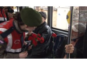 Jandarmadan Sevgililer Günü Sürprizi