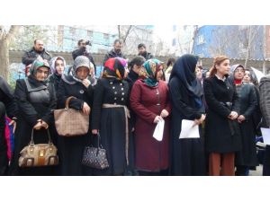 Betül Şat: Dbp Kurmayları, Ateist Sosyalist Düşünceye Sahip