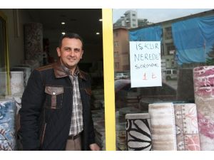 Aynı Adresin Sorulmasından Sıkılan Esnaf...