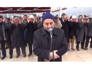Abd’de Öldürülen Müslümanlar İçin Cenaze Namazı