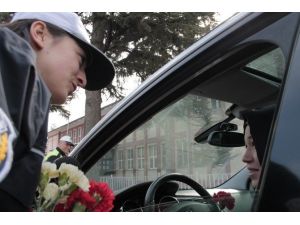 Bolu Polisinden Sürücülere 14 Şubat Sürprizi