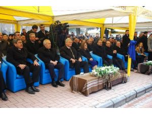 İlk Çekici Bakan Vurdu