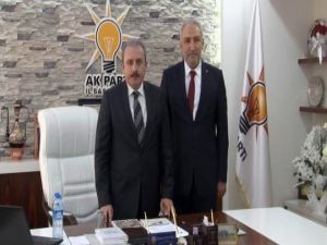 Ak Parti’li Şentop, Ak Parti Malatya İl Başkanlığını Ziyaret Etti