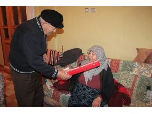 80’lik Dedenin 58 Yıldır Bitmeyen Aşkı