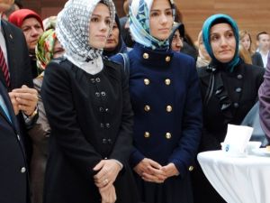 Erdoğan’ın Kızları Özgecan’ın Evinde