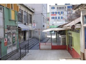 Tunceli’de Kepenkler Kapalı