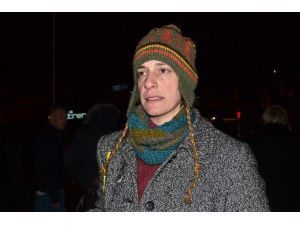 Ayvalıklı Kadınlar Özgecan İçin Meydanda
