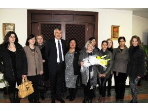 Sırbistanlı Kadınlardan Özgecan Duyarlılığı