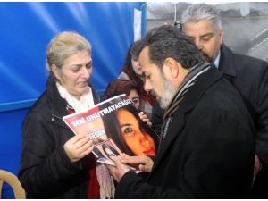 Babanın Özgecan’ın Fotoğrafını Sevmesi Yürek Burktu