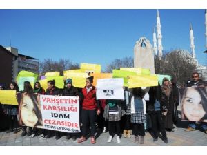 Kız Öğrenciler Özgecan’ın Öldürülmesini Protesto Etti