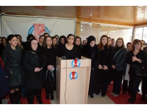 Özgecan Aslan Katliamına Tepkiler Sürüyor
