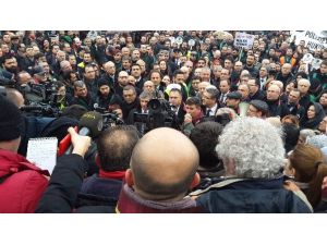 Barolar Meclis Önünde İç Güvenlik Paketi’ni Protesto Etti