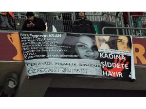 Galatasaray’dan Özgecan İçin Duyarlı Davranış