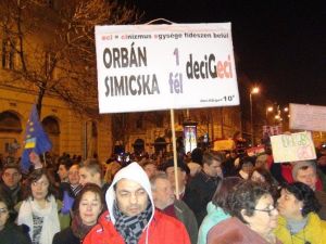 Macaristan’da Binlerce Kişi Vladimir Putin Karşıtı Gösteri Yaptı