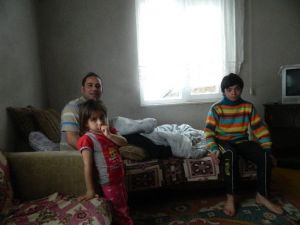 Felçli Baba 6 Çocuğuyla Yardım Bekliyor