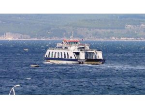 Çanakkale’de Feribot Seferleri İptal Edildi