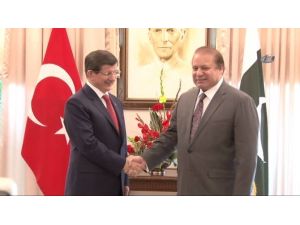 Davutoğlu Pakistan’da
