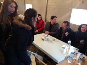 Özgecan’ın Okul Arkadaşı Taziye Evinde Fenalık Geçirdi