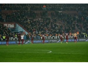 Bordo Mavili Taraftarlara Uyarı