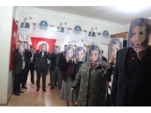 Özgecan Maskesi Takıp, İdamın Geri Gelmesini İstediler