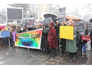 Bingöl’de De Kadınlar Sokaklara Döküldü