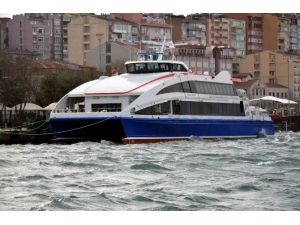 Kar Ve Fırtına Deniz Ulaşımını Aksattı