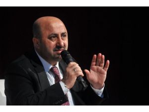 Ünlü İlahiyatçı O Kelimeye Ateş Püskürdü