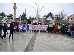 Seydişehir Özgecan İçin Tek Yürek Oldu