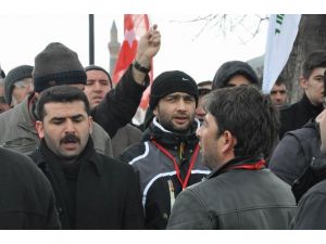 Sivas’ta İşçilerinin Maaş Eylemi Sürüyor